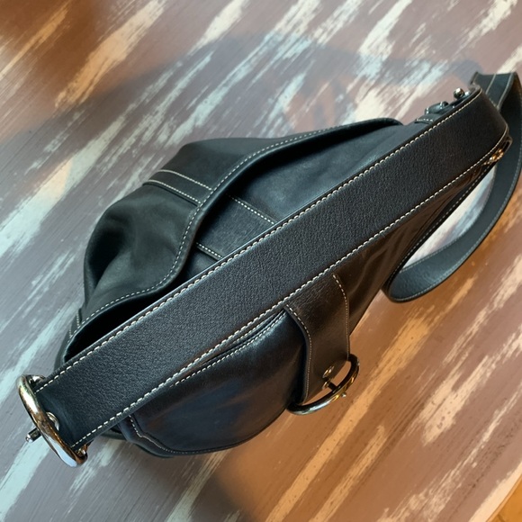 Beautiful Coach Crossbody Shoulder Bag ❤️ rich buttery smooth leather - Picture 2 of 6